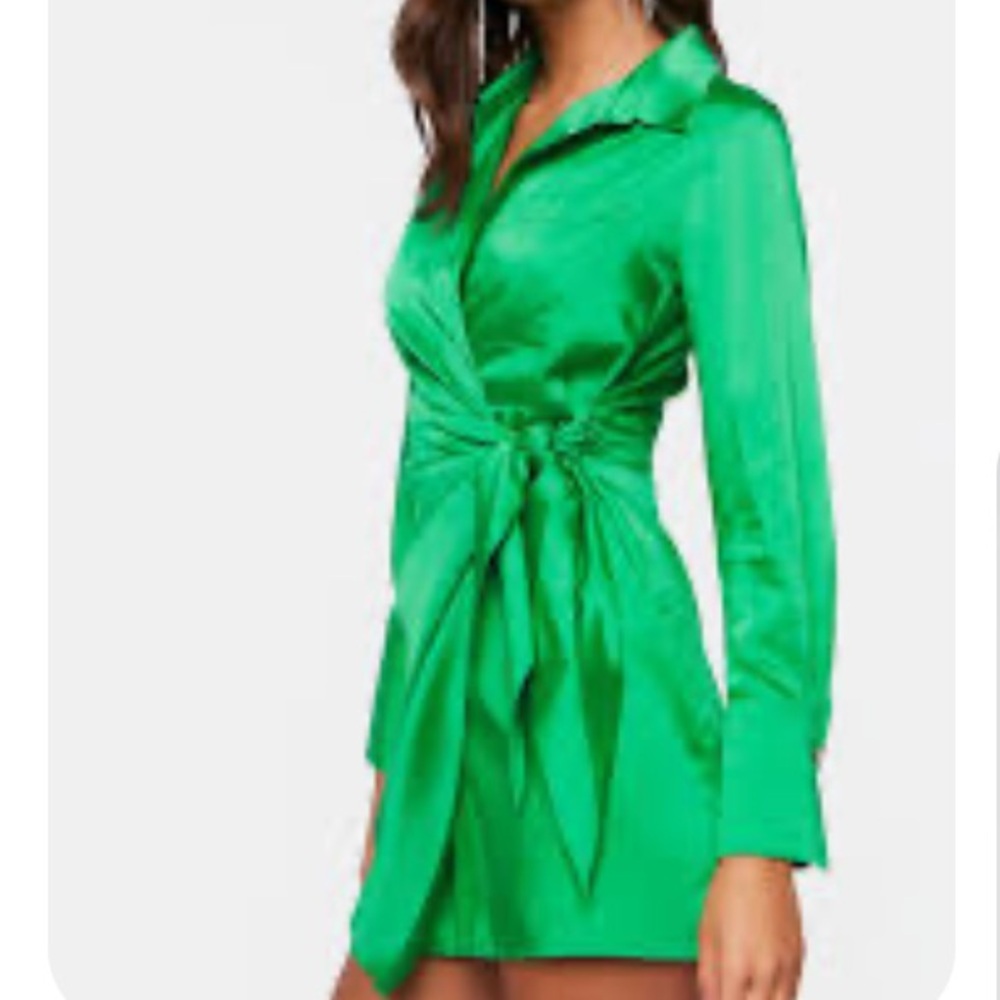 ๐ฃ4/$20 NWT H&M Wrap Mini Dress Satin S Green
